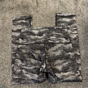 Lululemon Wunder Under Cropped Leggings